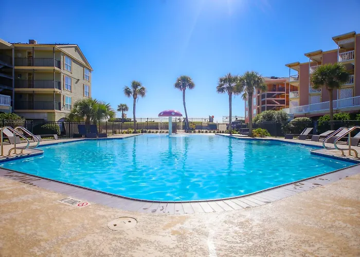 Sea-Renity Heated Pools Steps To The Beach
