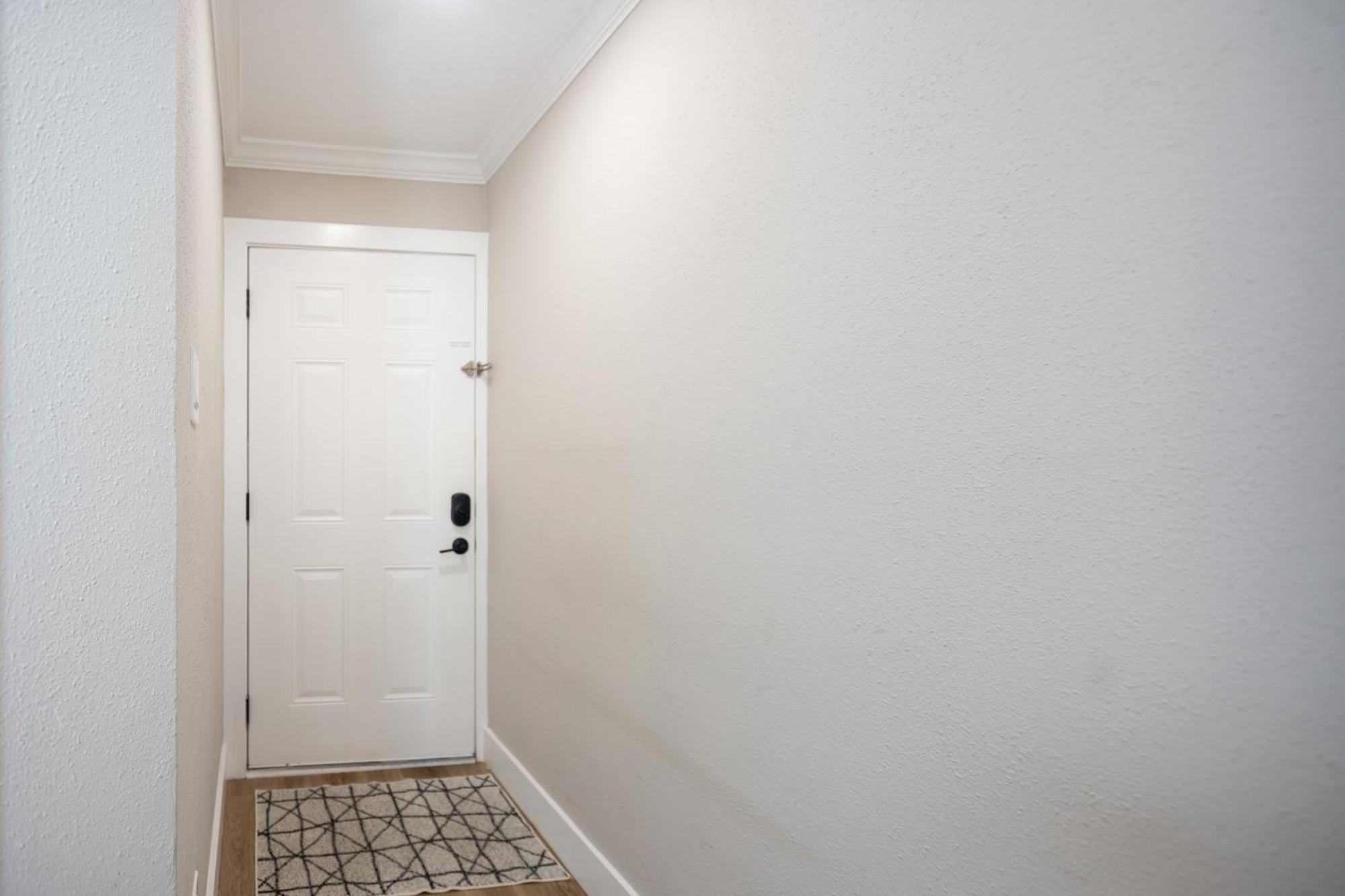 Sea-renity Heated Pools Steps To The Apartment *