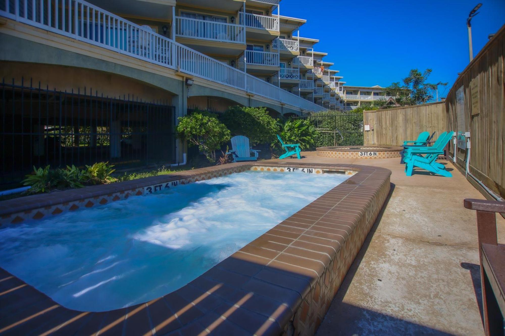 Apartment Sea-renity Heated Pools Steps To The Galveston