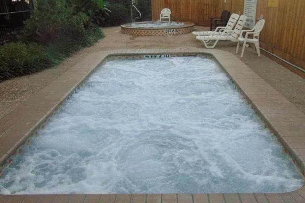 Sea-renity Heated Pools Steps To The * Galveston